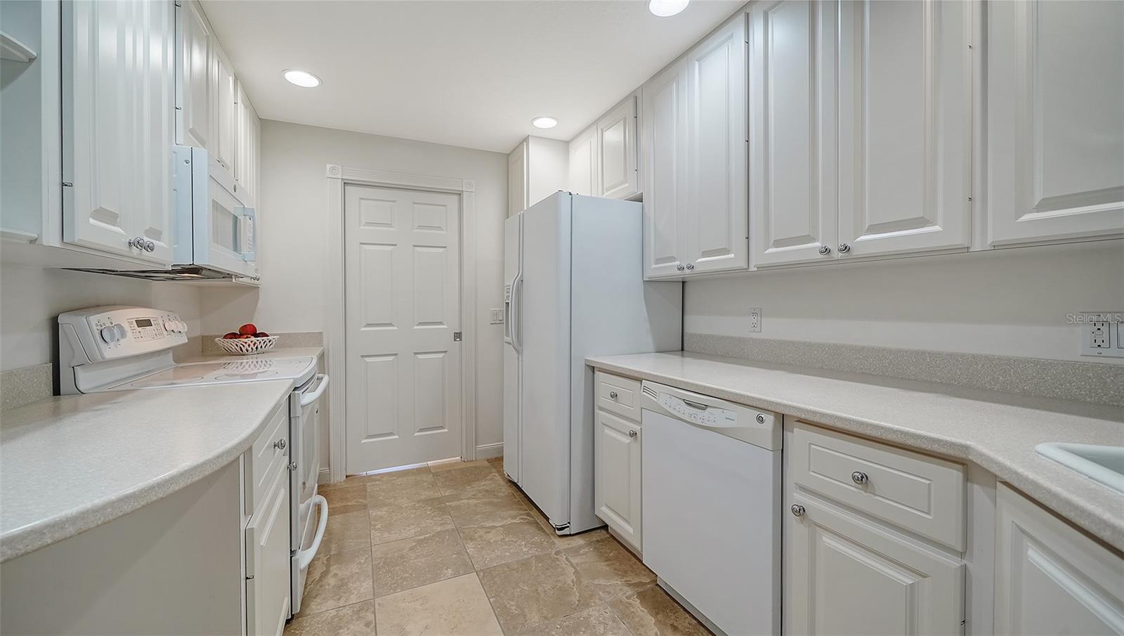 Image 9 of 44 For 5970 Giardino Lane