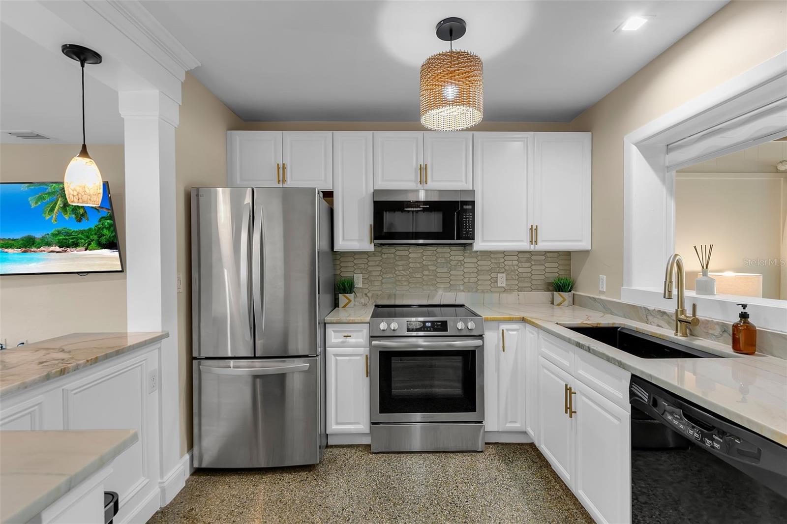 Image 11 of 46 For 510 Osprey Avenue