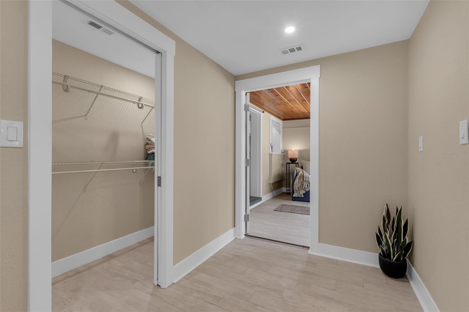 Image 27 of 46 For 510 Osprey Avenue