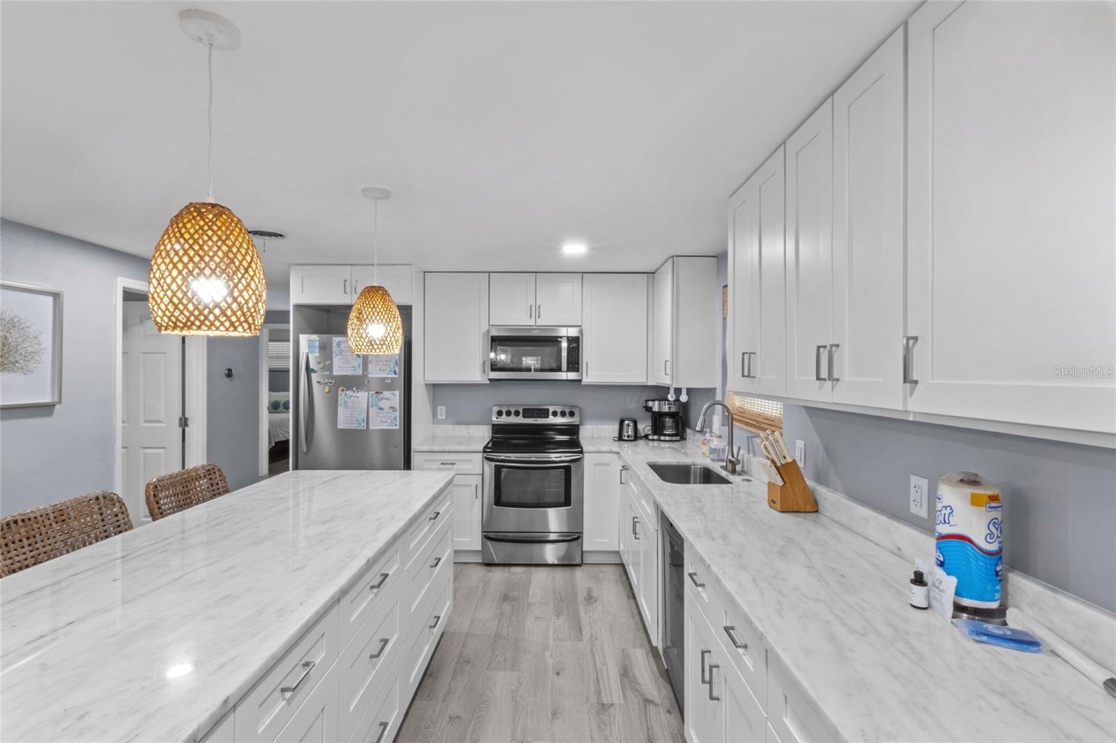 Image 10 of 43 For 690 Fox Street