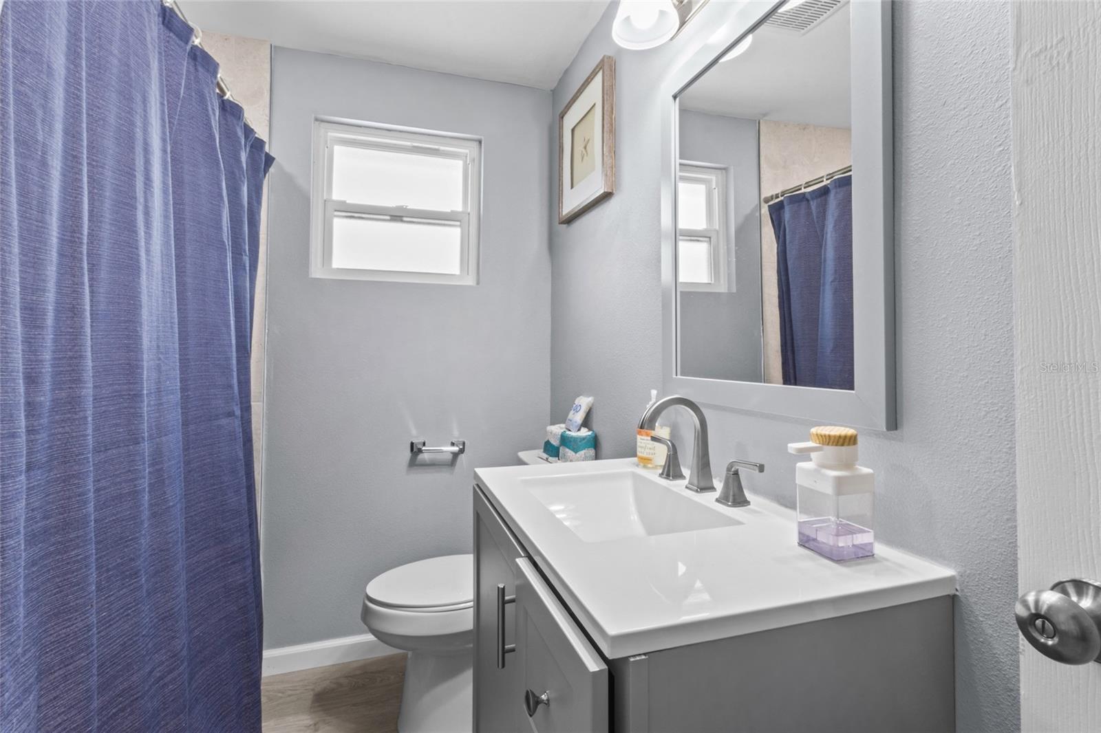 Image 13 of 43 For 690 Fox Street