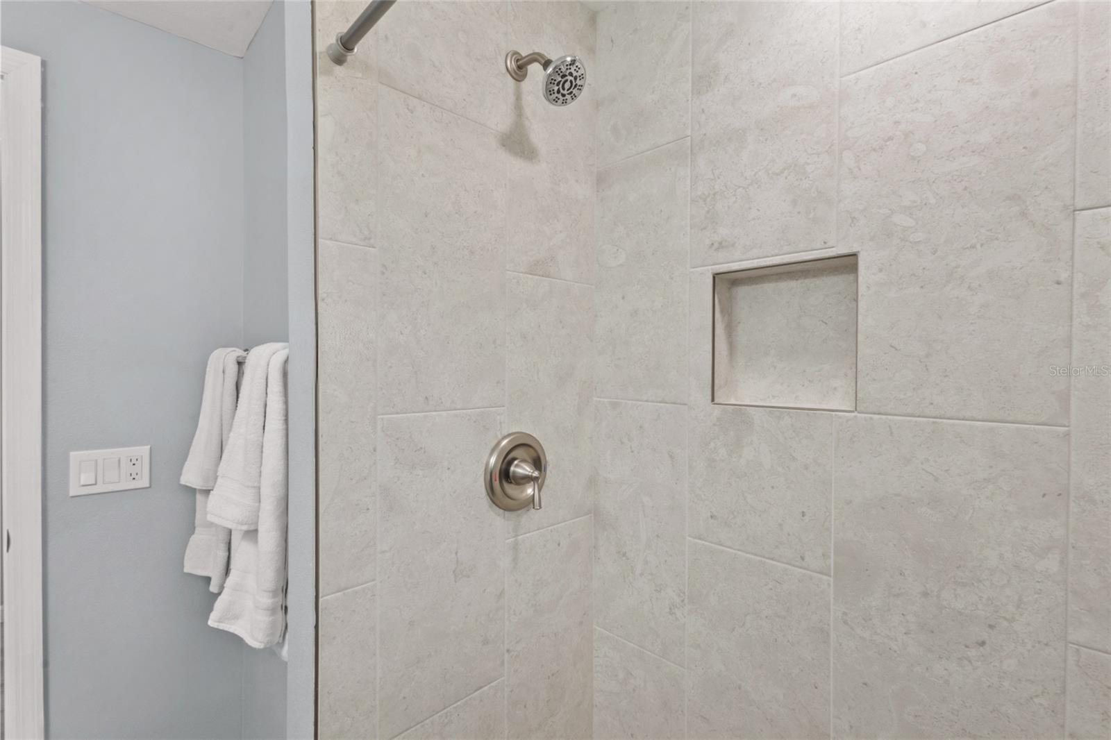 Image 14 of 43 For 690 Fox Street