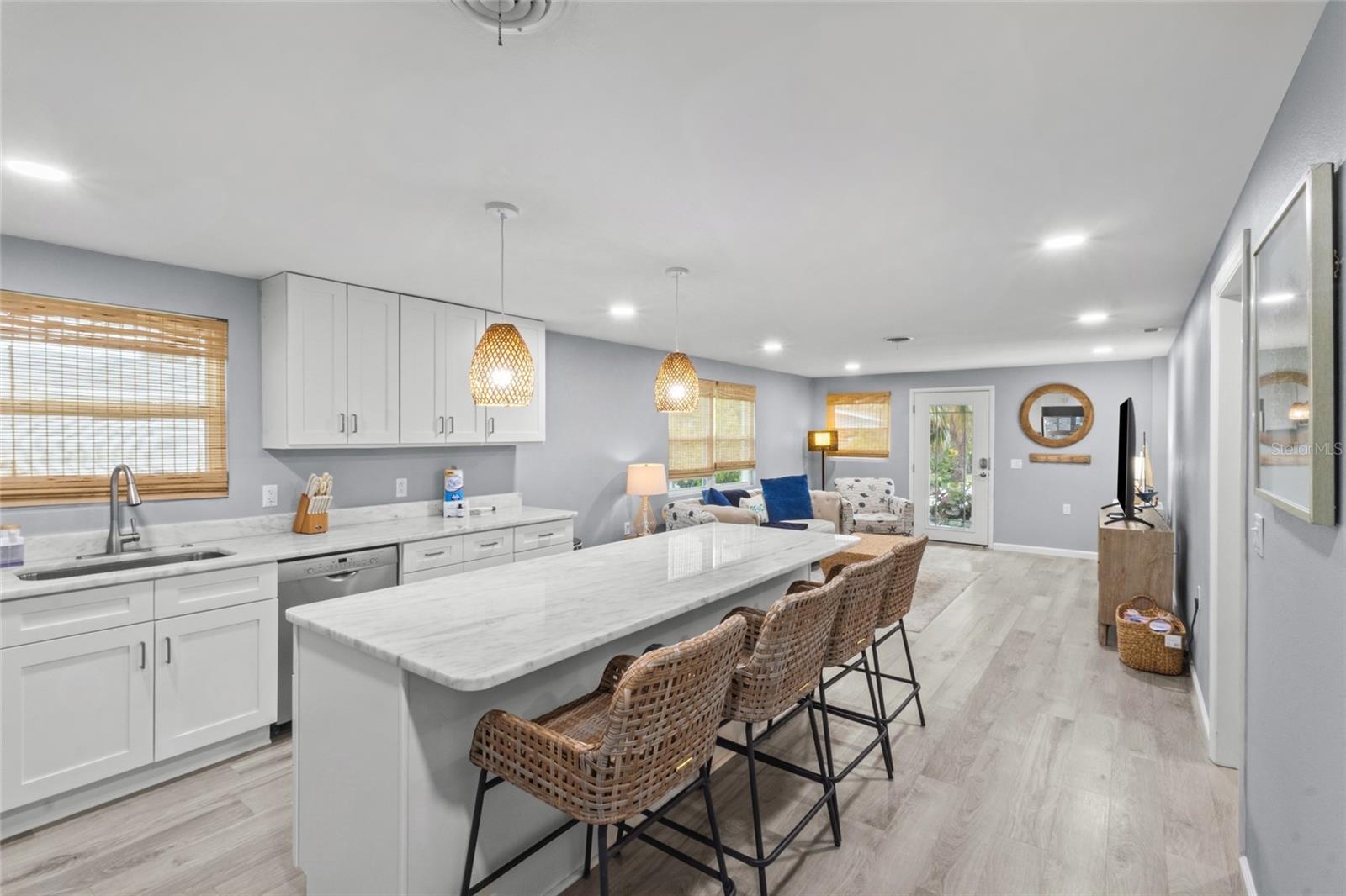 Image 15 of 43 For 690 Fox Street