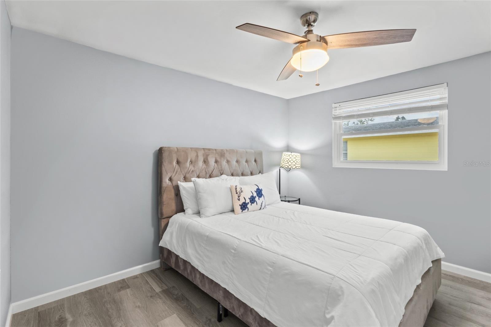 Image 16 of 43 For 690 Fox Street