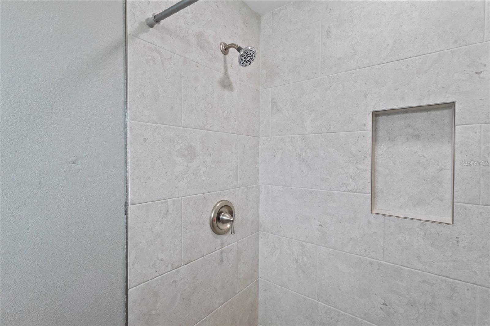 Image 22 of 43 For 690 Fox Street