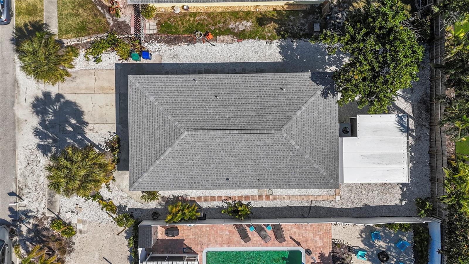 Image 26 of 43 For 690 Fox Street