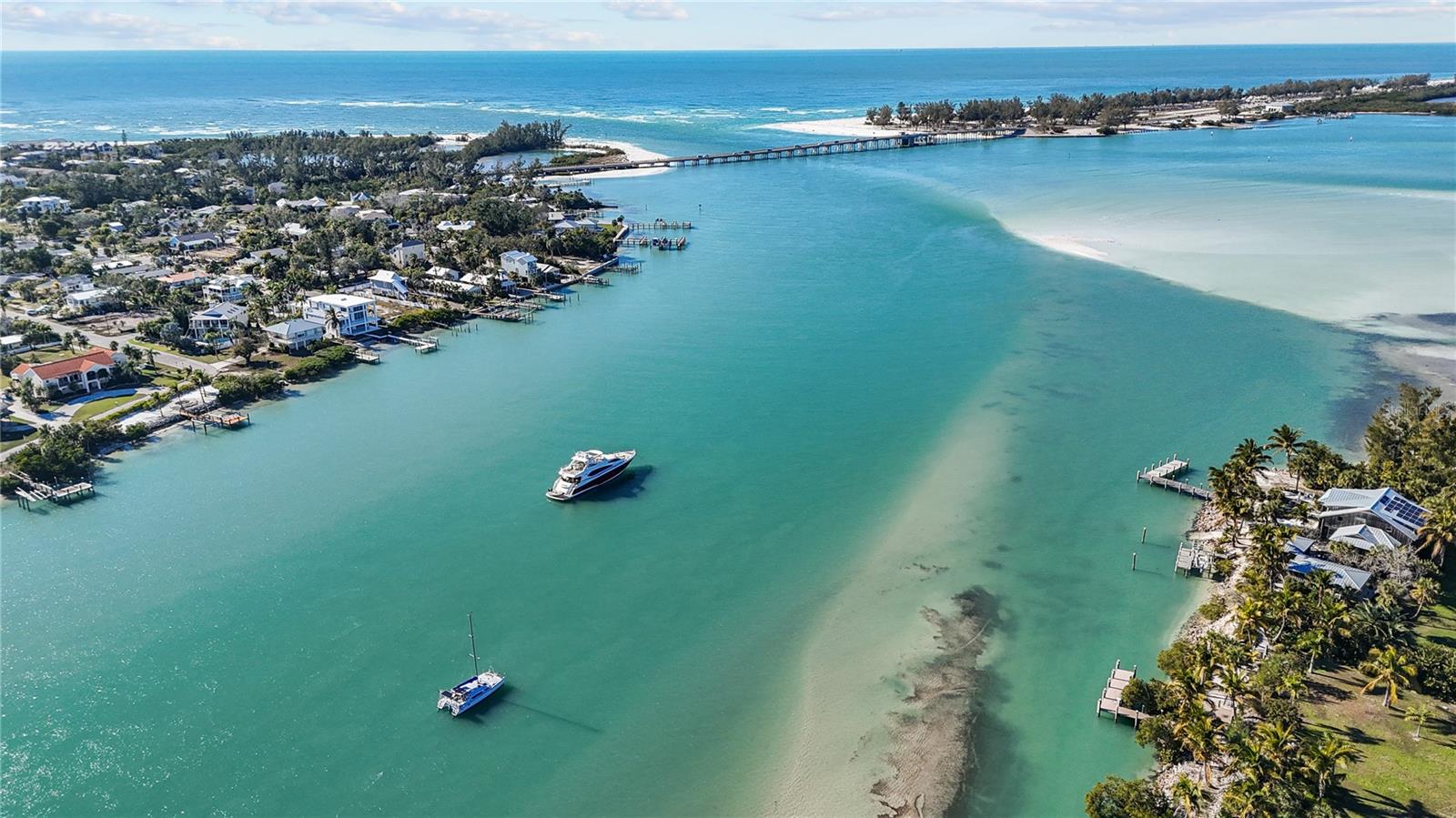 Image 32 of 43 For 690 Fox Street