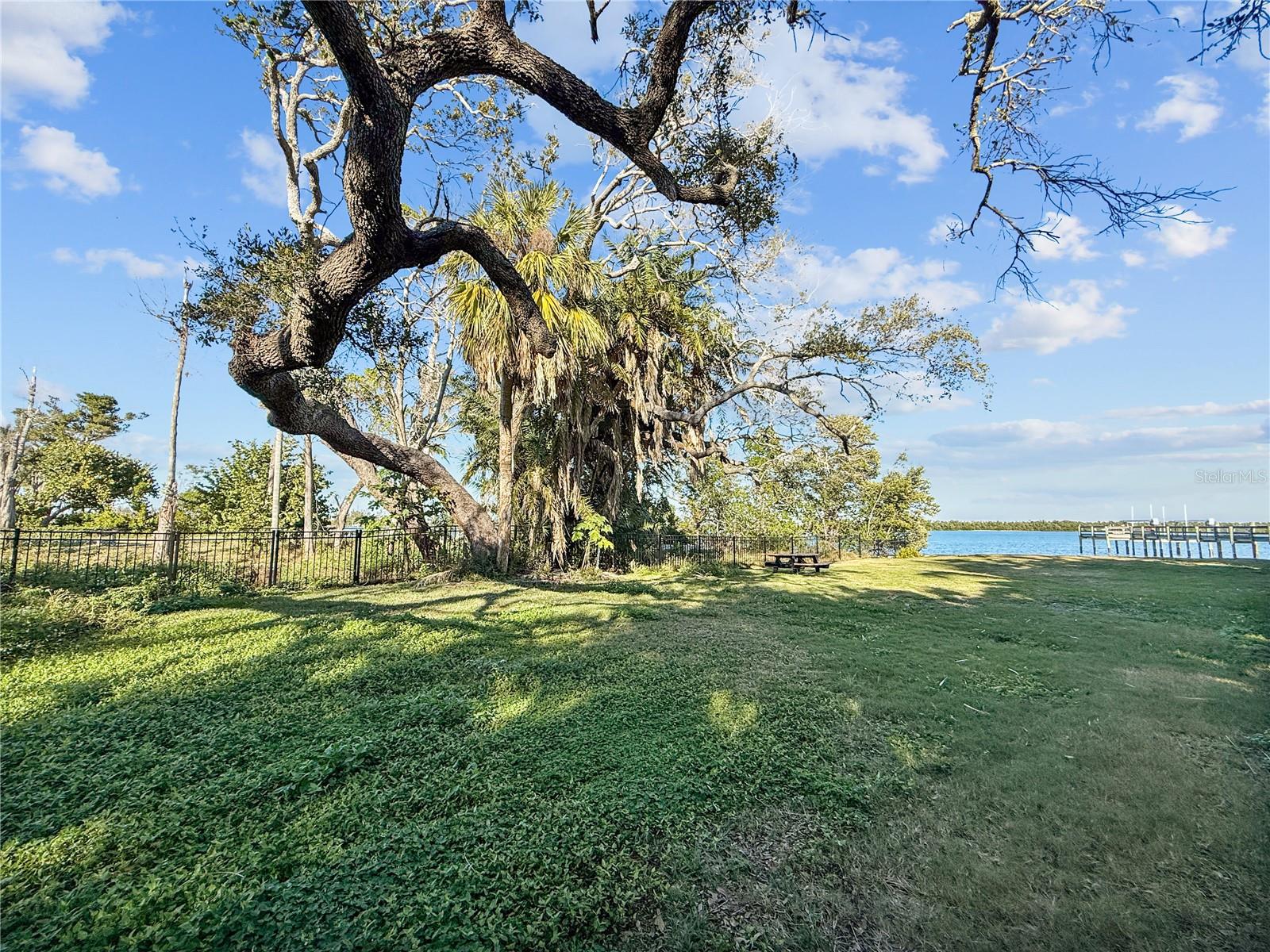 Image 36 of 43 For 690 Fox Street