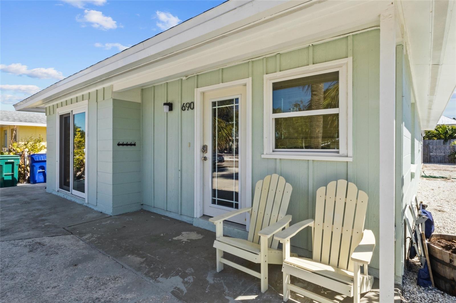 Image 4 of 43 For 690 Fox Street