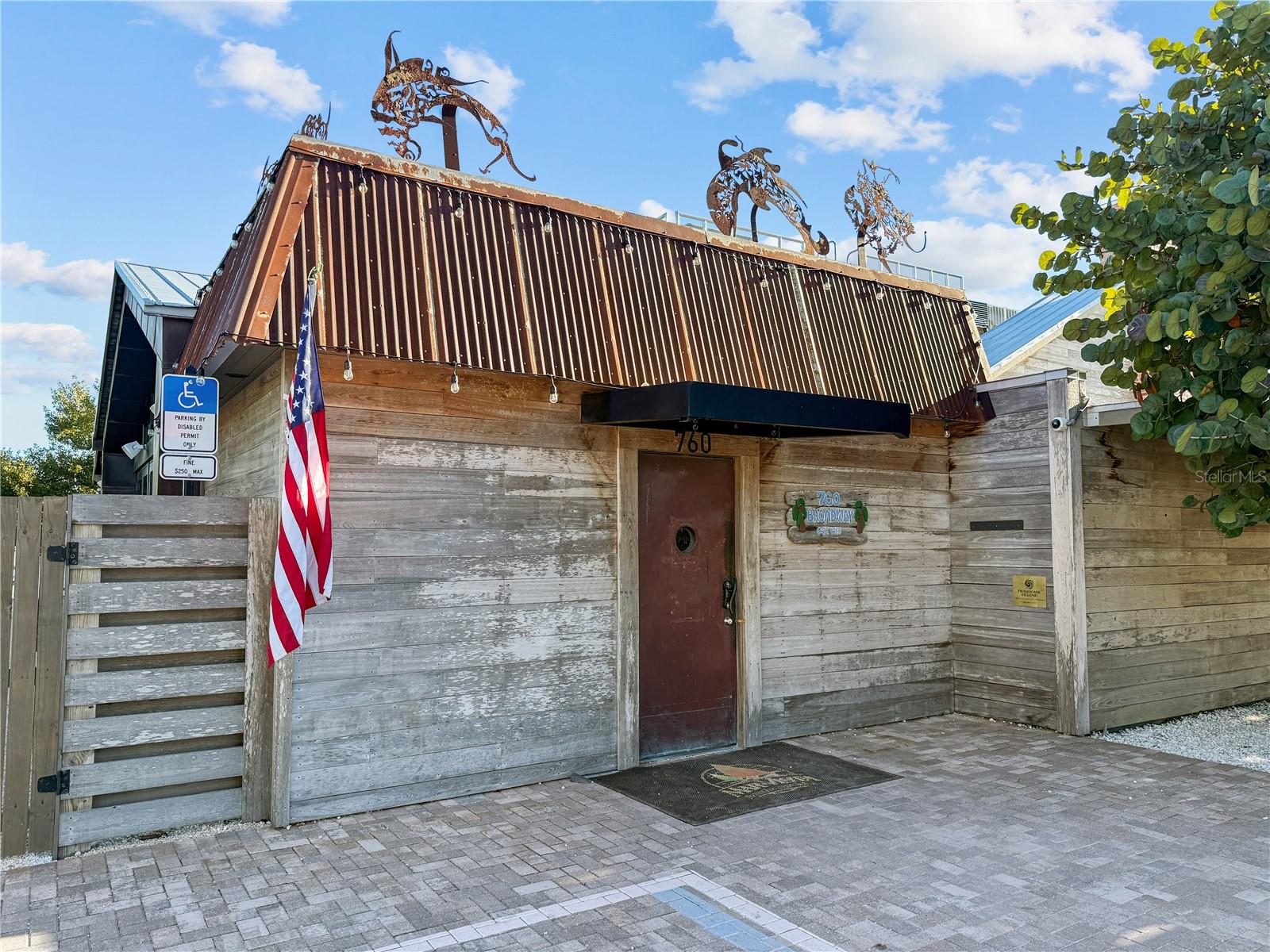 Image 40 of 43 For 690 Fox Street