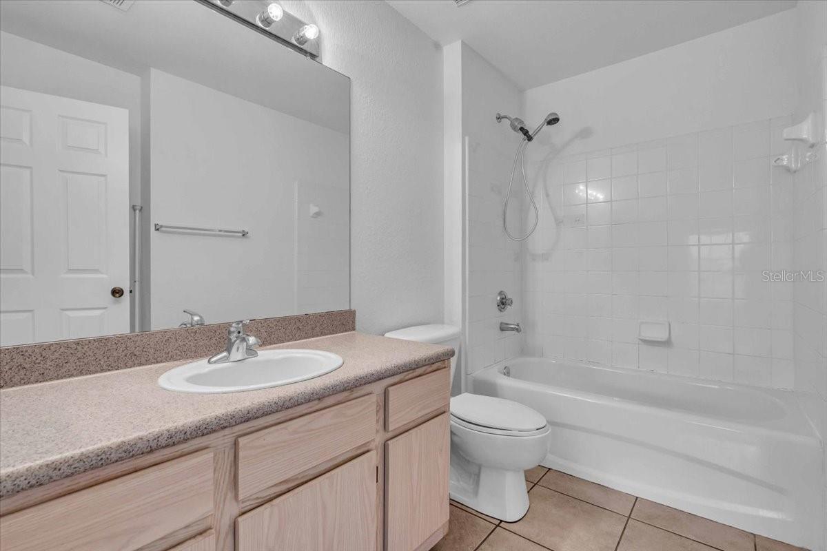 Image 15 of 26 For 7405 Vista Way 202