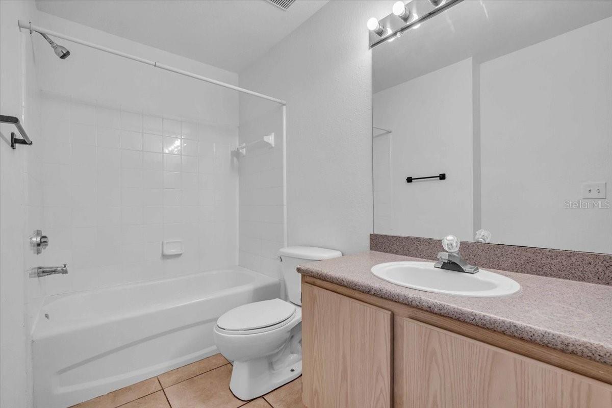 Image 20 of 26 For 7405 Vista Way 202