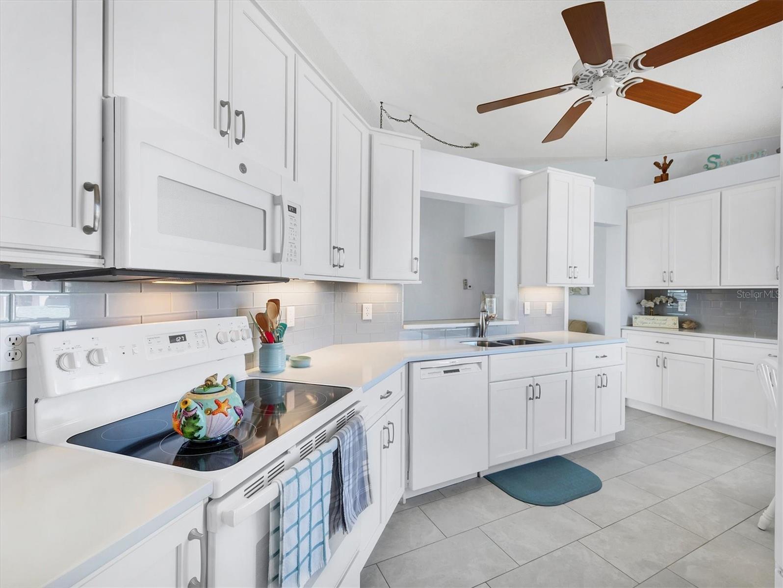 Image 20 of 69 For 4050 Pinebrook Circle 9