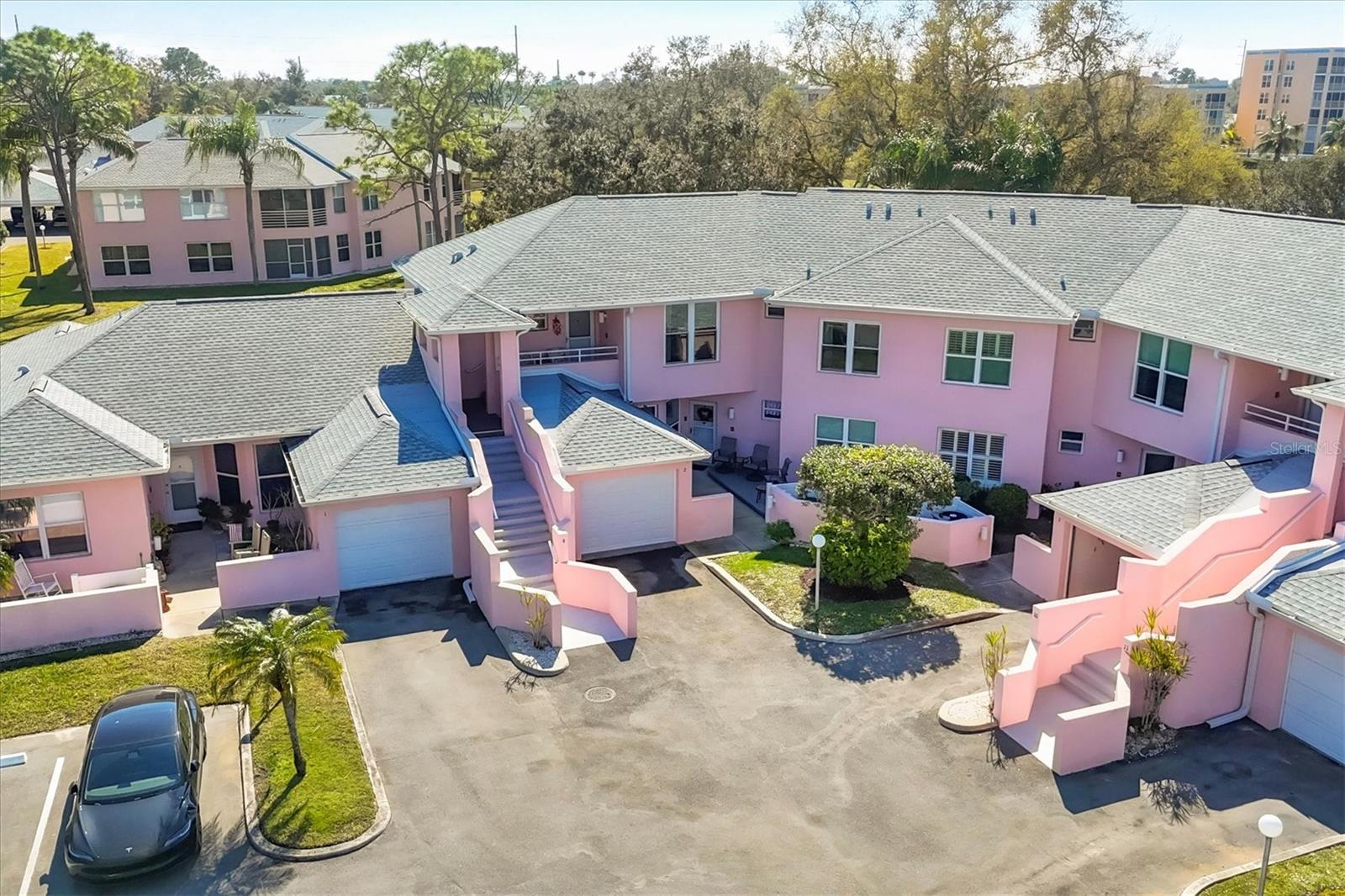 Image 3 of 69 For 4050 Pinebrook Circle 9