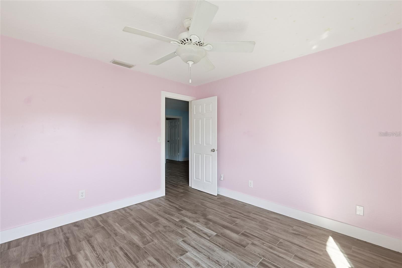 Image 14 of 20 For 1524 & 1528 28th Street W