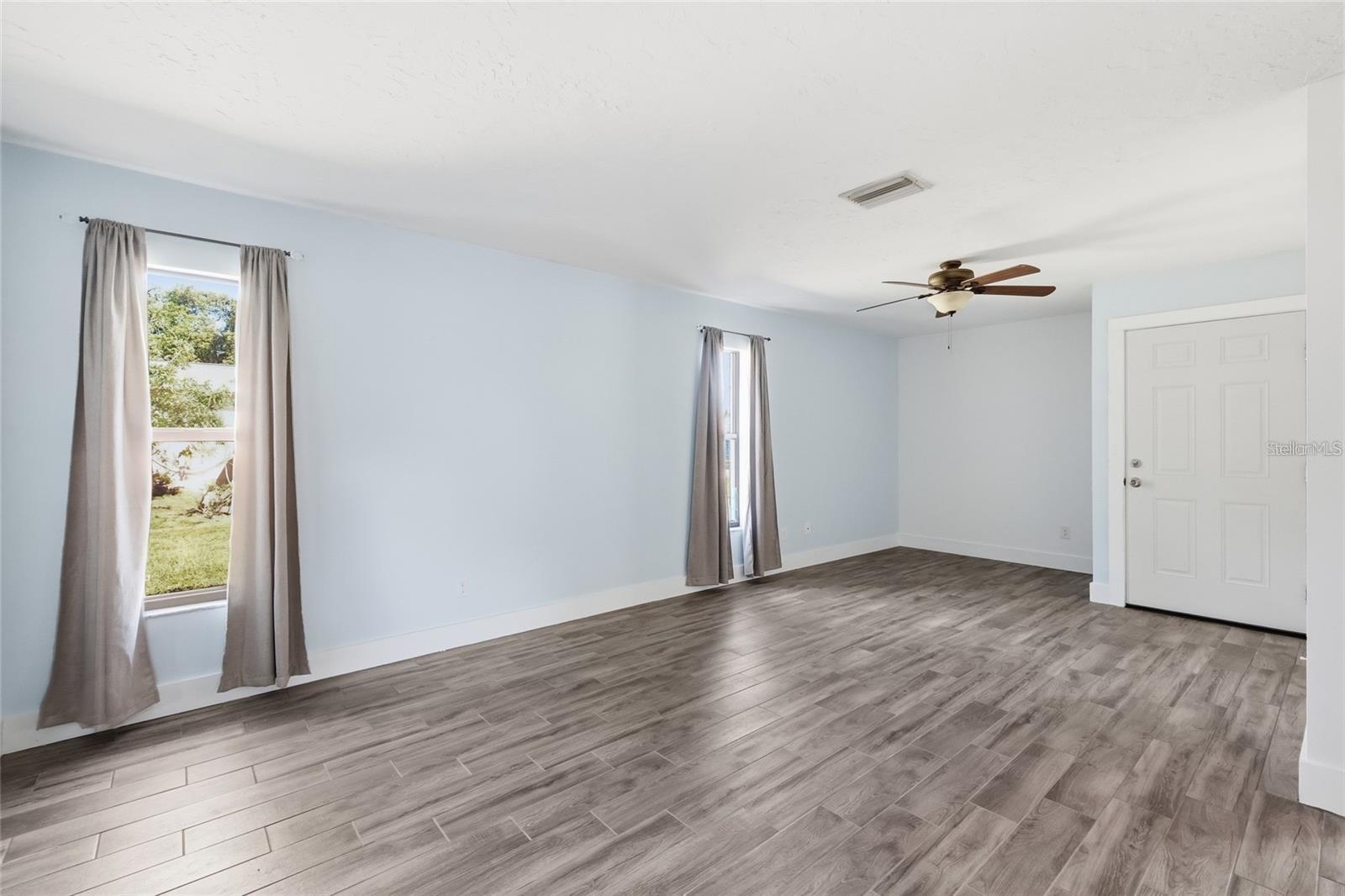 Image 3 of 20 For 1524 & 1528 28th Street W