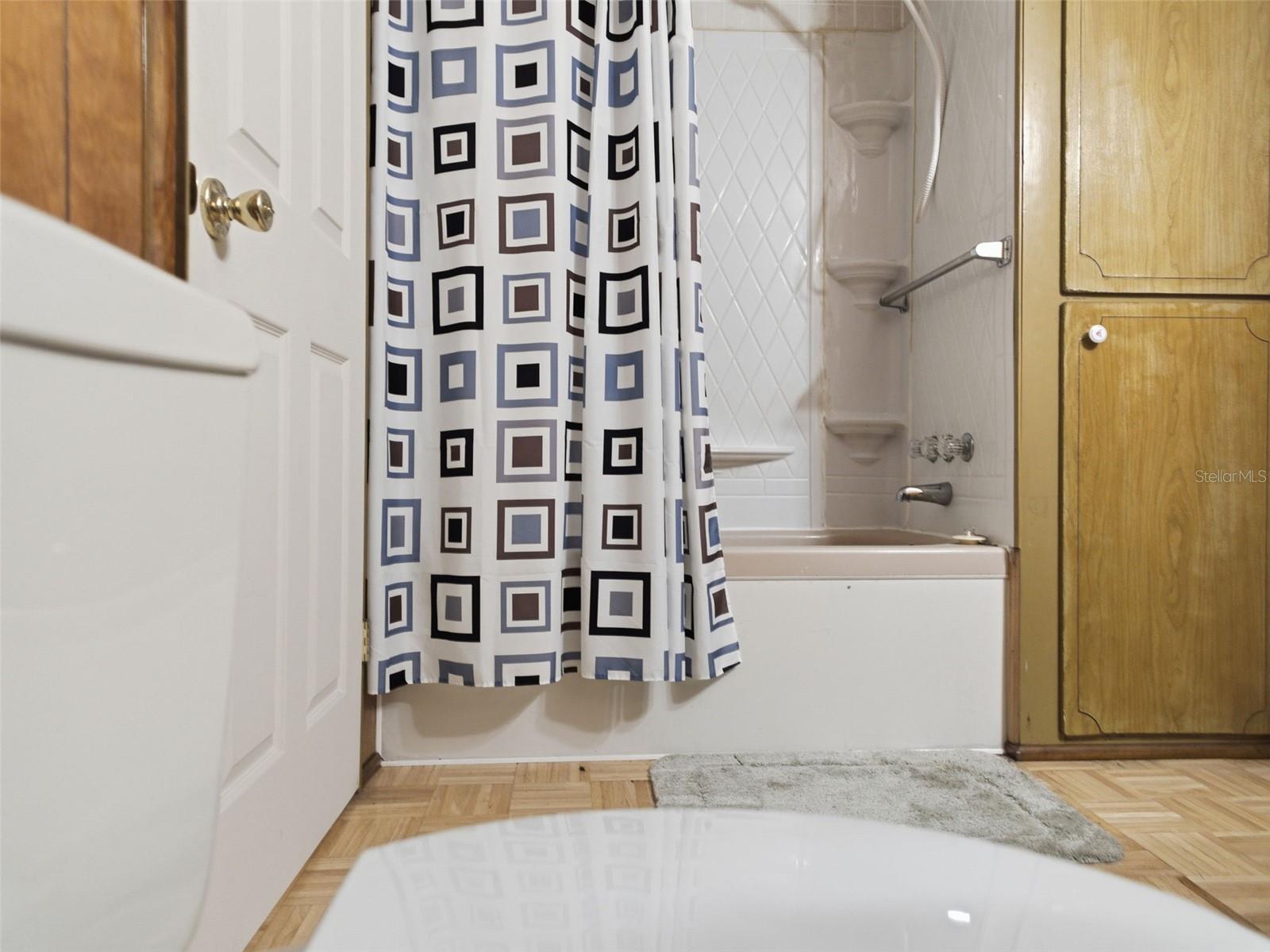 Image 17 of 47 For 6930 County Road 214