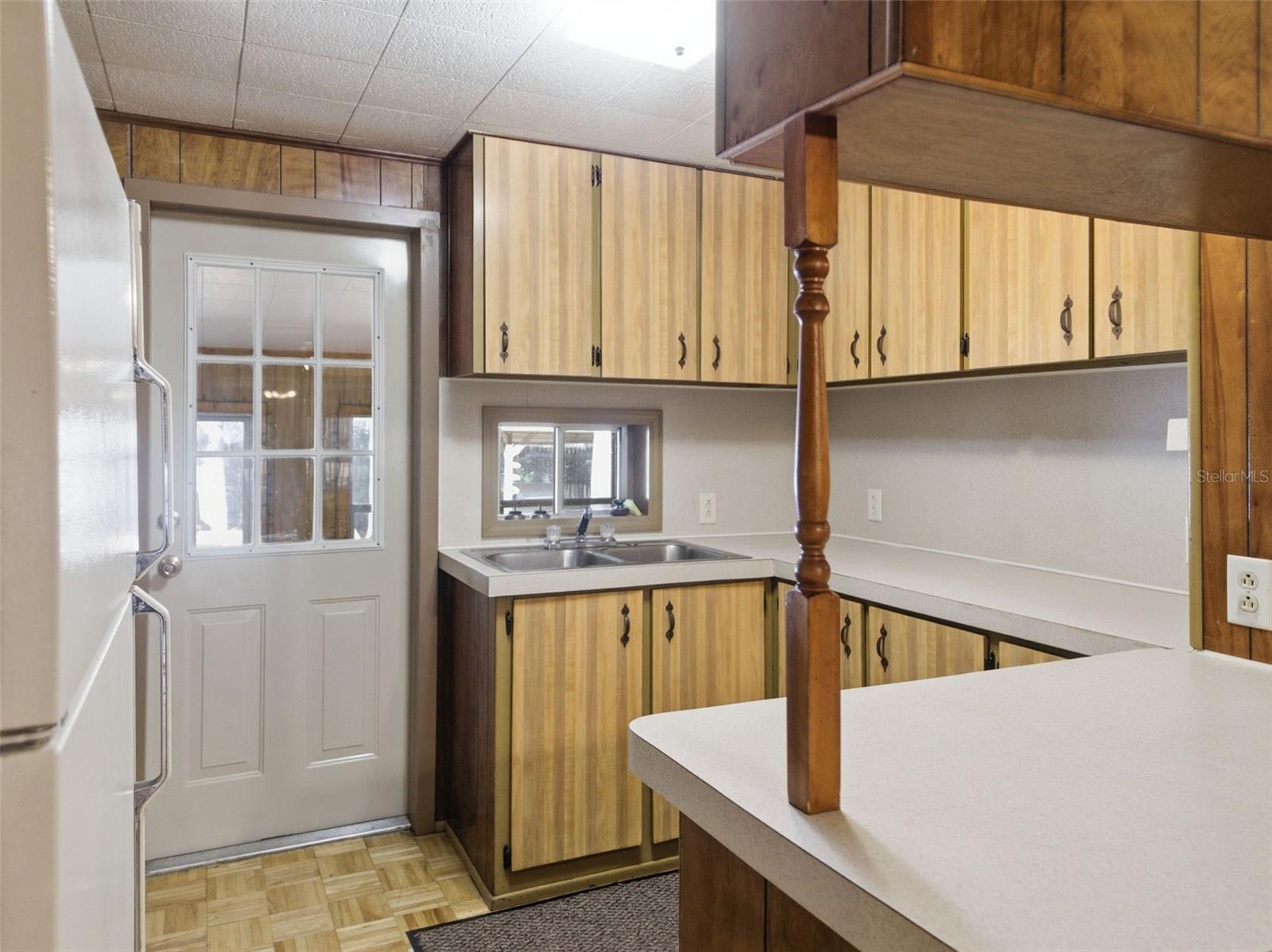 Image 9 of 47 For 6930 County Road 214