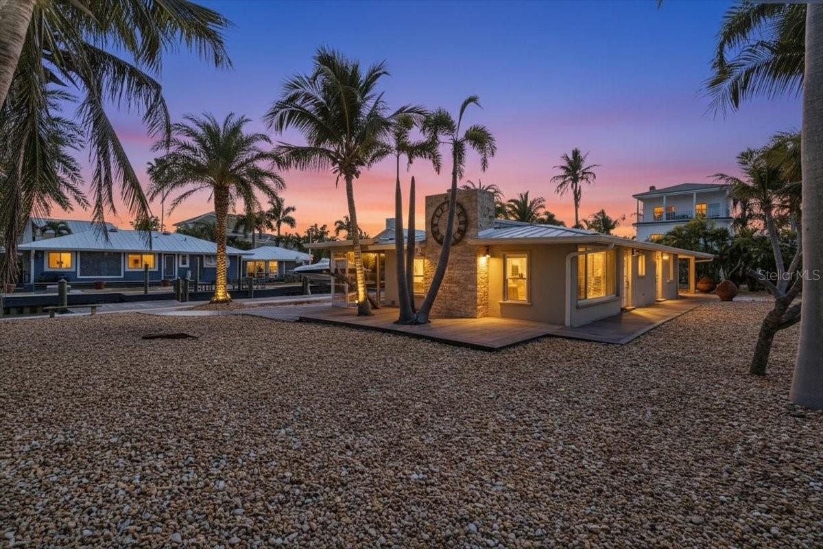 Image 10 of 51 For 834 Jungle Queen Way