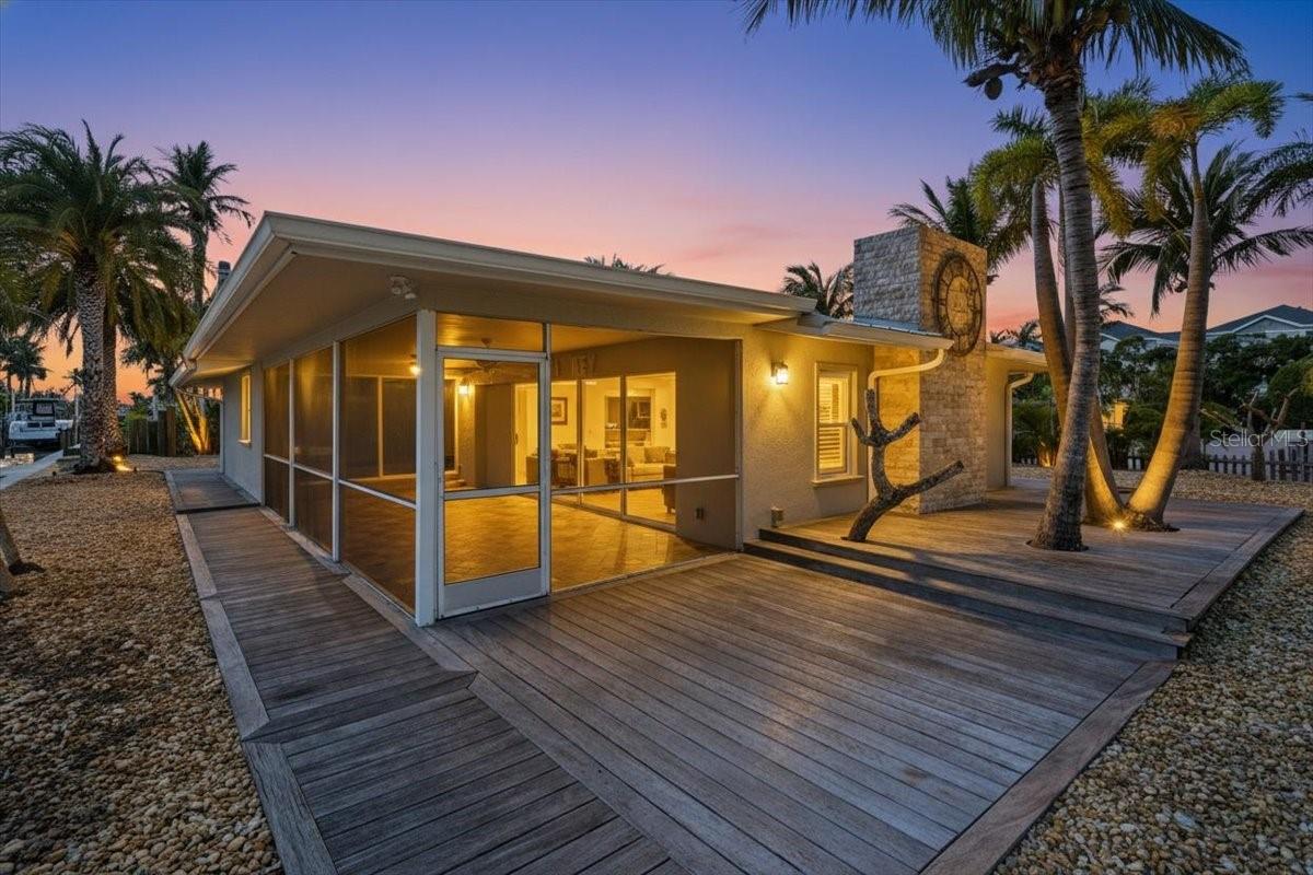 Image 12 of 51 For 834 Jungle Queen Way