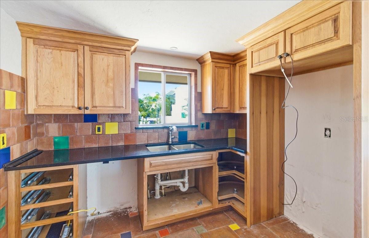 Image 23 of 51 For 834 Jungle Queen Way