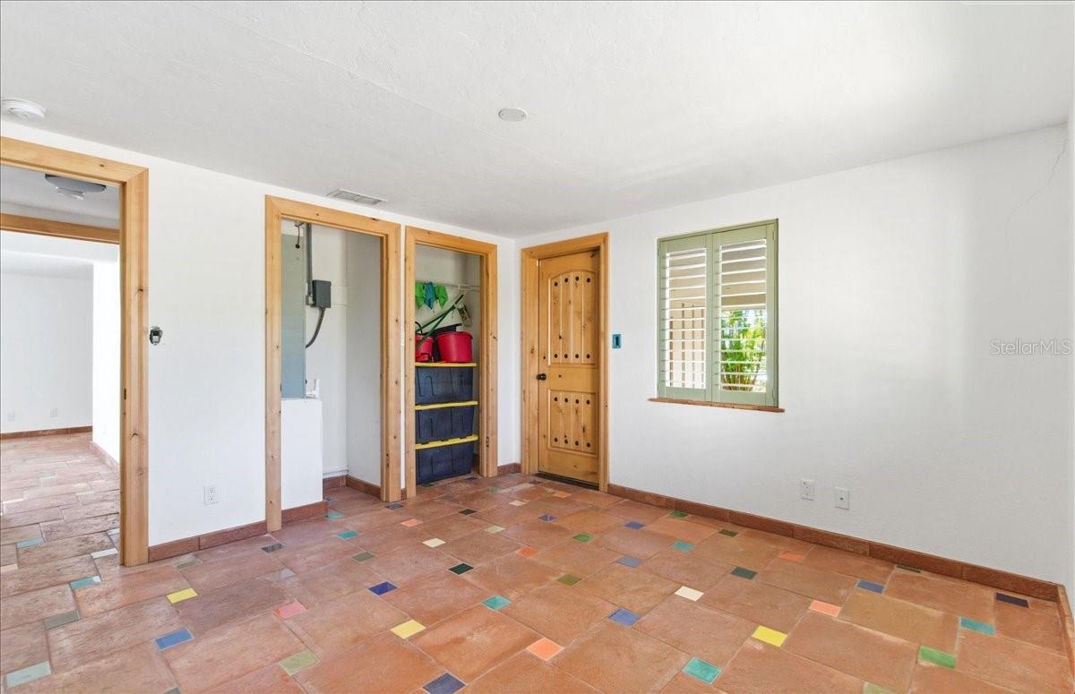 Image 35 of 51 For 834 Jungle Queen Way