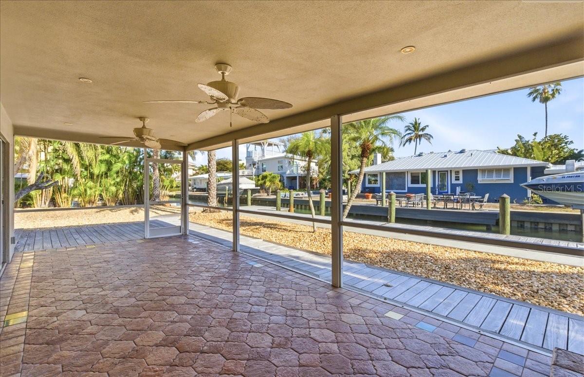 Image 41 of 51 For 834 Jungle Queen Way