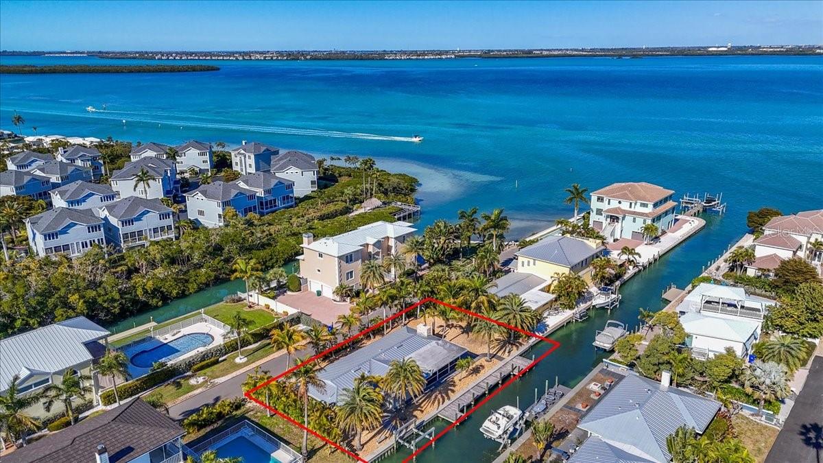 Image 48 of 51 For 834 Jungle Queen Way