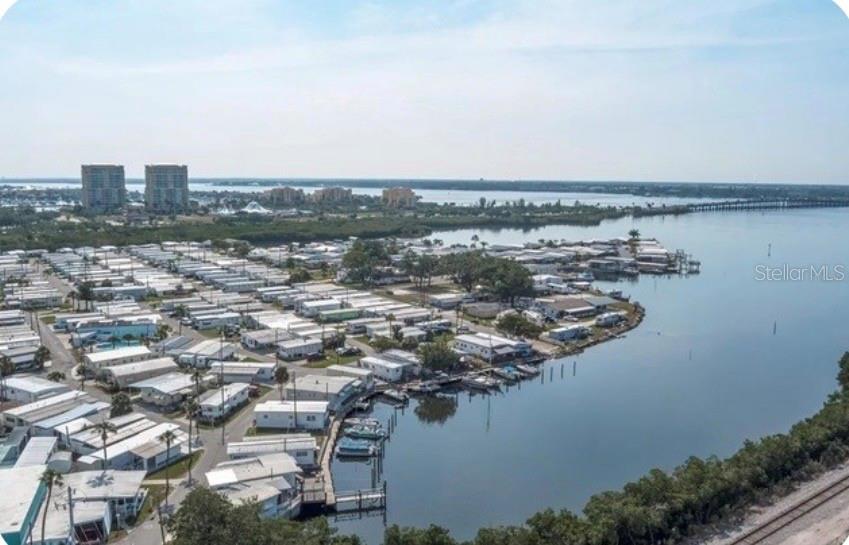 Image 3 of 11 For 41 Illinois Street