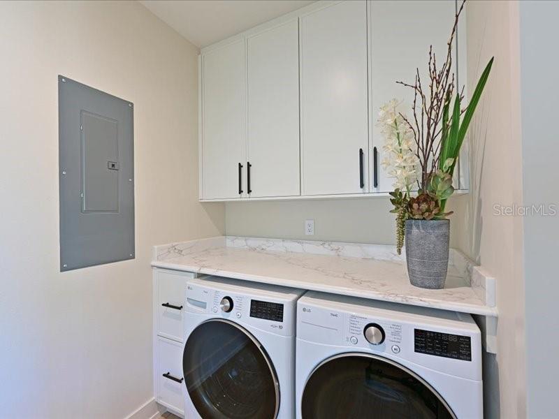 Image 14 of 76 For 111 Palmetto Avenue