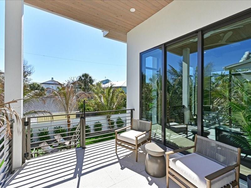 Image 16 of 76 For 111 Palmetto Avenue