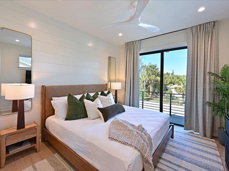 Image 21 of 76 For 111 Palmetto Avenue