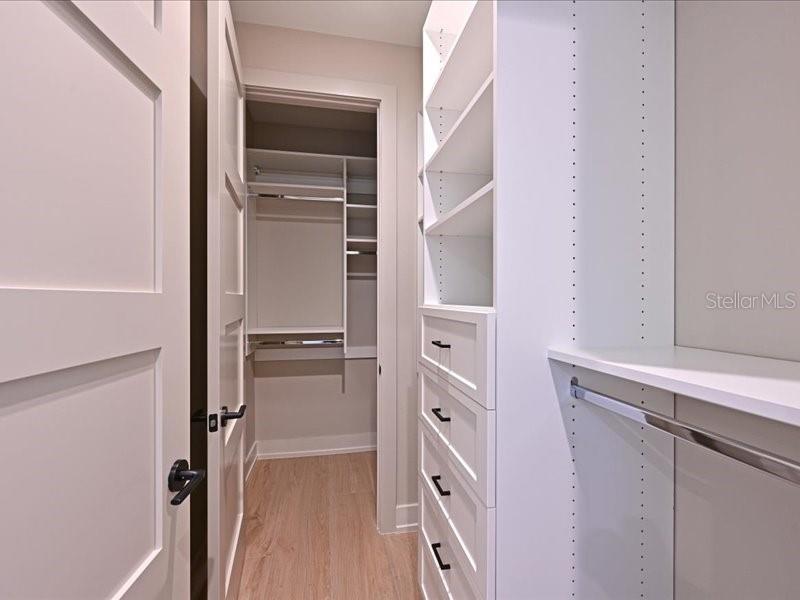 Image 26 of 76 For 111 Palmetto Avenue