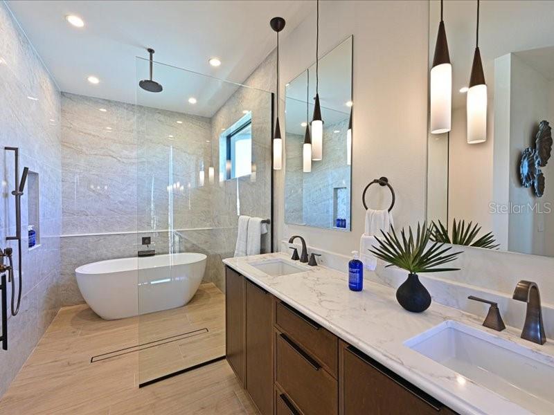 Image 28 of 76 For 111 Palmetto Avenue