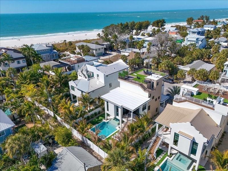 Image 48 of 76 For 111 Palmetto Avenue