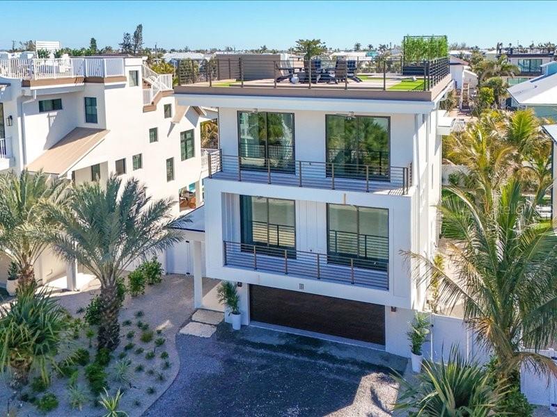 Image 58 of 76 For 111 Palmetto Avenue