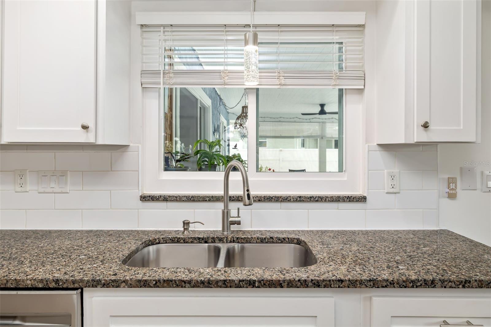 Image 10 of 73 For 514 Palm Avenue