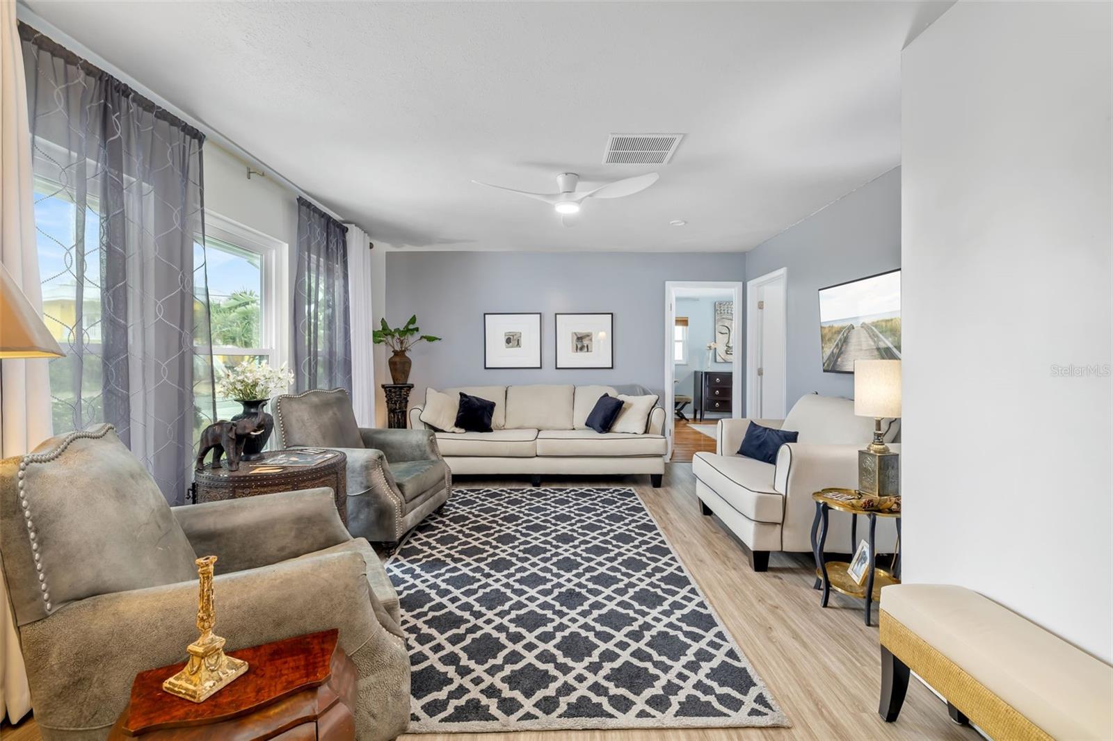 Image 3 of 73 For 514 Palm Avenue