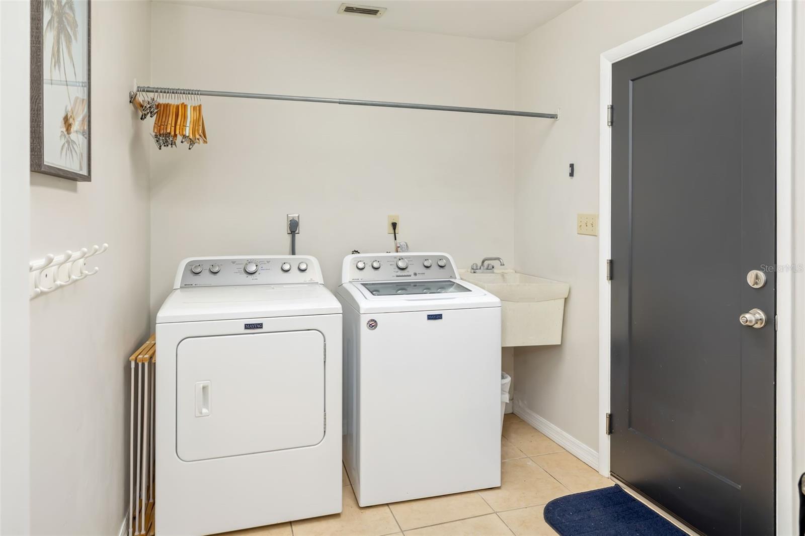 Image 34 of 73 For 514 Palm Avenue