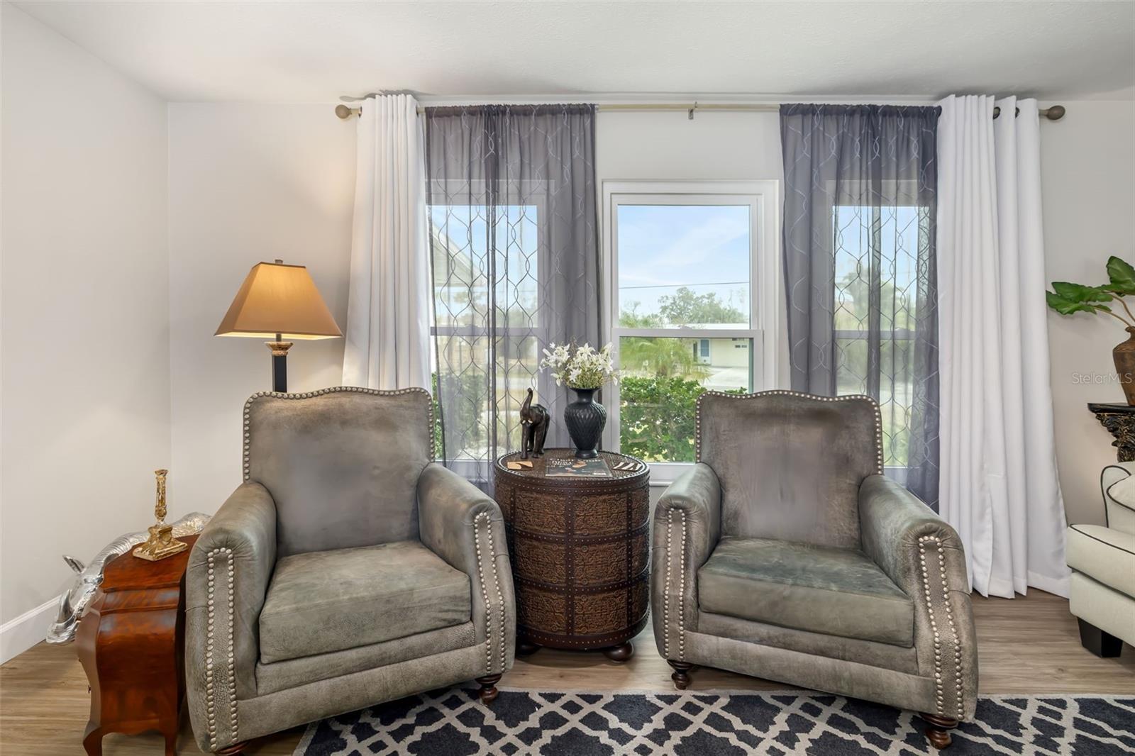 Image 5 of 73 For 514 Palm Avenue