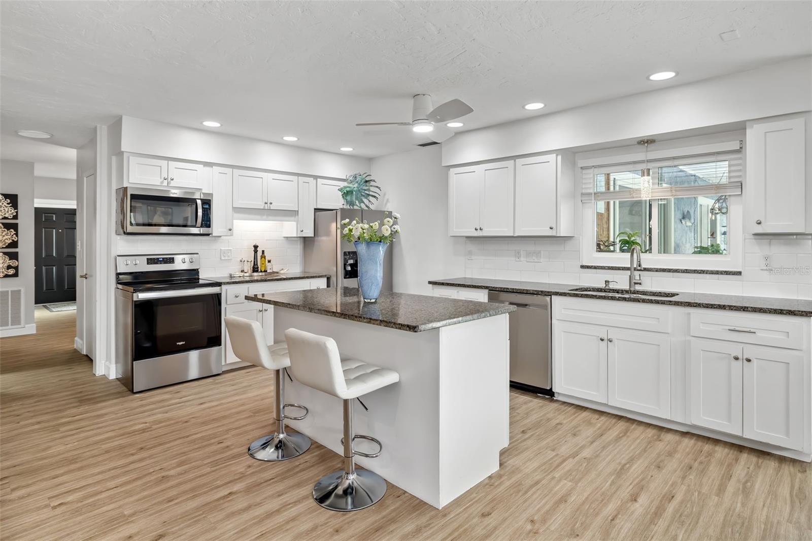 Image 8 of 73 For 514 Palm Avenue