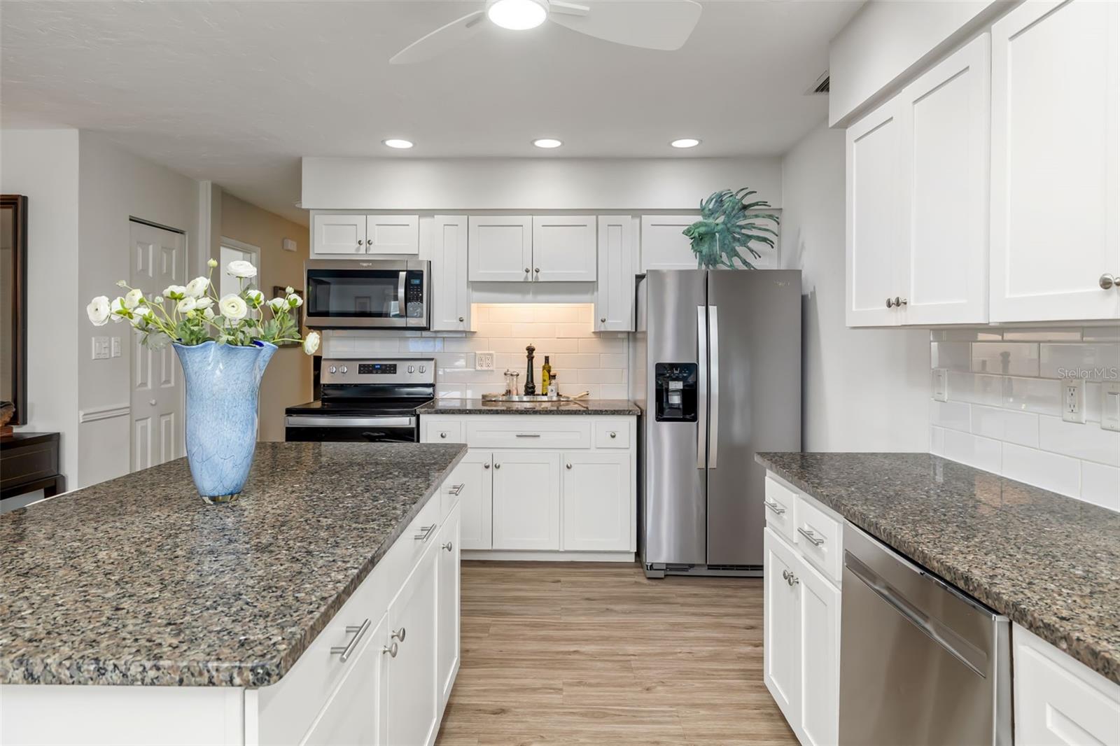 Image 9 of 73 For 514 Palm Avenue