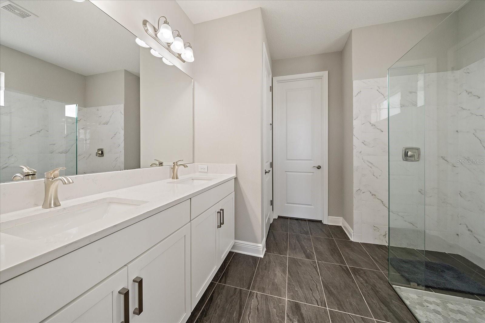 Image 12 of 55 For 4749 Antrim Drive