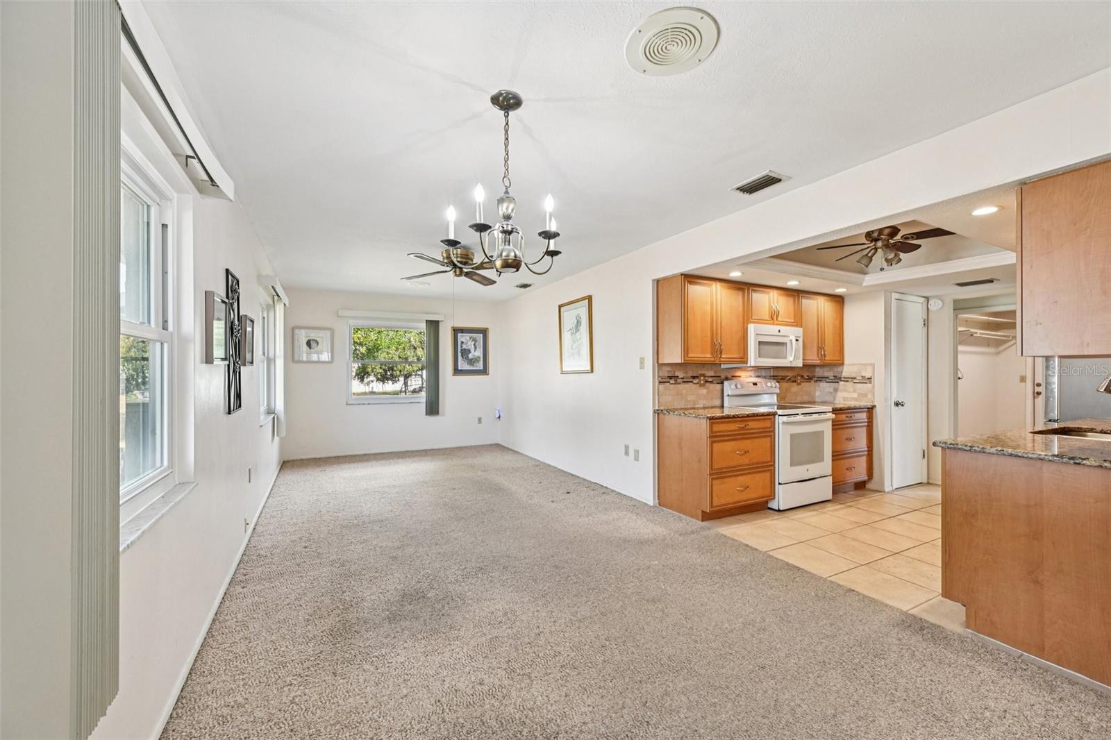 Image 14 of 28 For 101 Algiers Drive