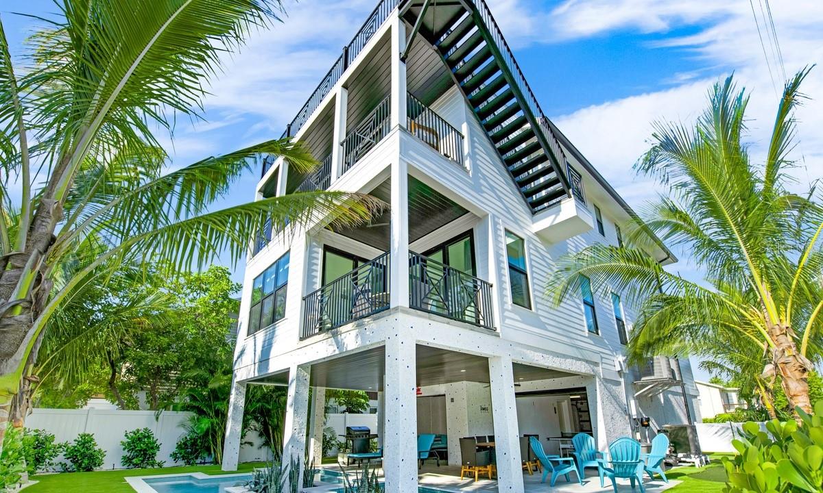 Image 2 of 63 For 2200 Avenue B