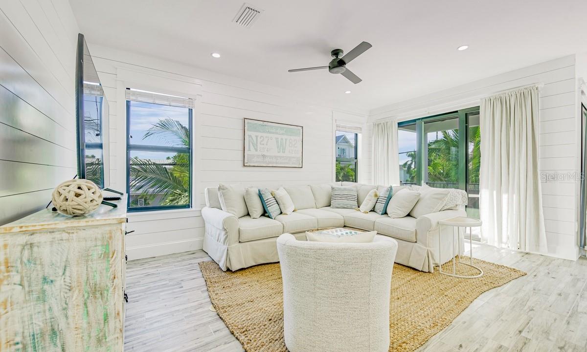 Image 23 of 63 For 2200 Avenue B