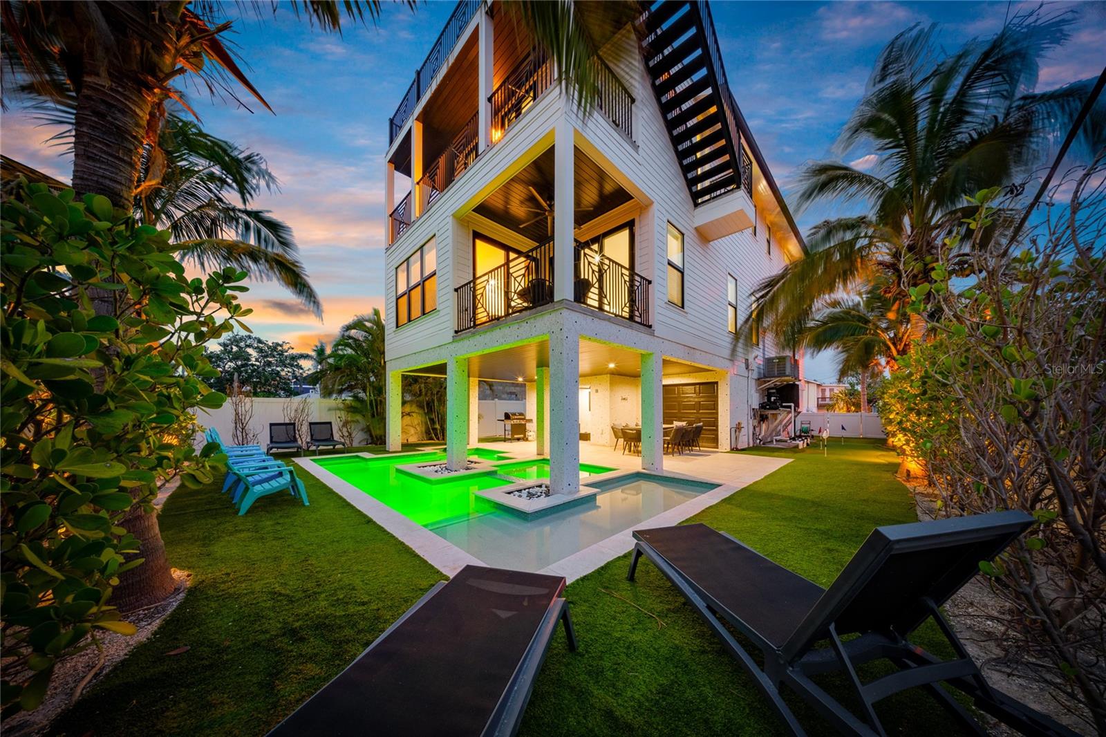 Image 3 of 63 For 2200 Avenue B