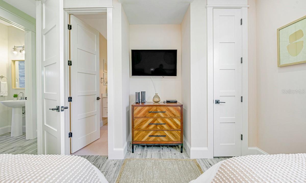 Image 30 of 63 For 2200 Avenue B