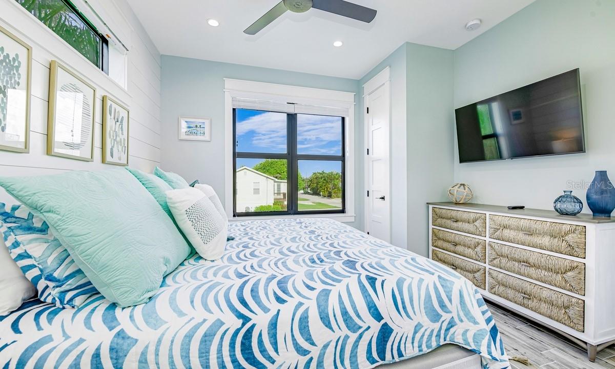 Image 44 of 63 For 2200 Avenue B