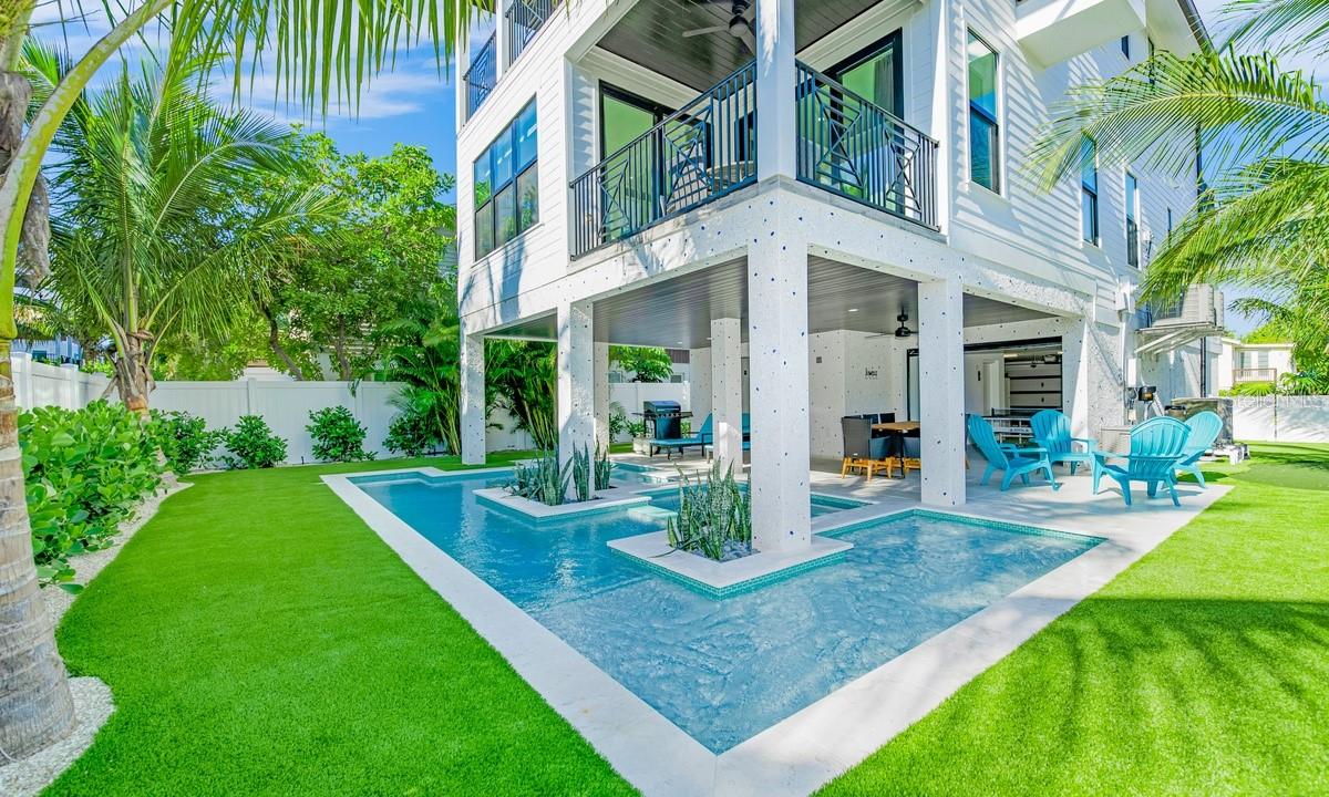 Image 5 of 63 For 2200 Avenue B